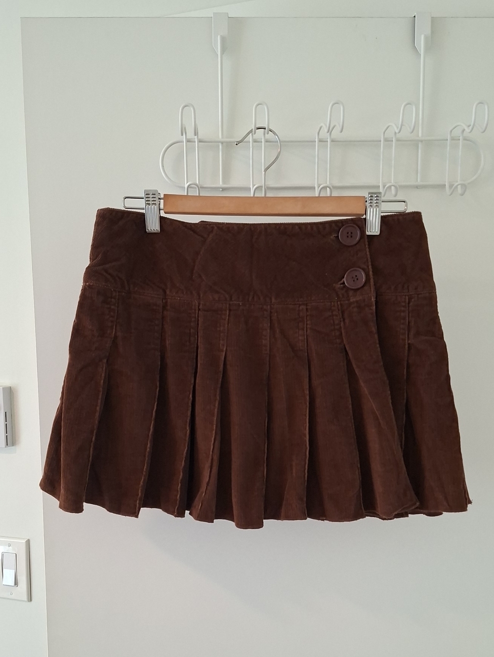 Vintage Y2K Chocolate Brown 100% Cotton Corduroy Pleated Mini Skirt (US 30/M-L)